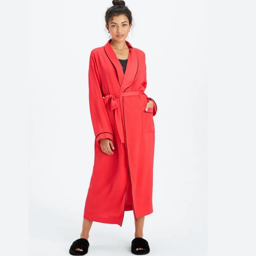 Fabletics Ecosatin Robe